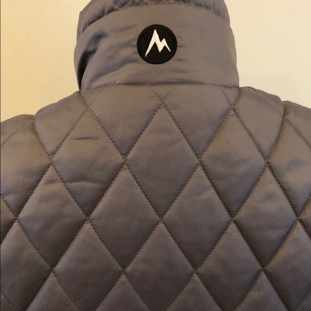 Marmot women’s gray fitted puffer vest - Picture 4 of 7